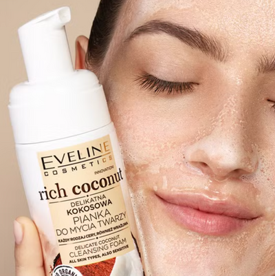 Rich Coconut Delicate Face Wash Foam